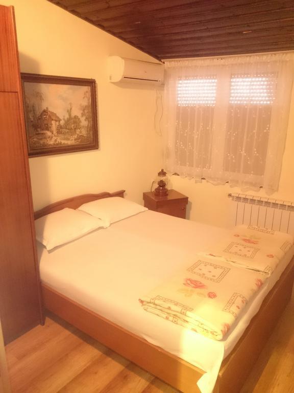 Guest House Koral 소조폴 객실 사진