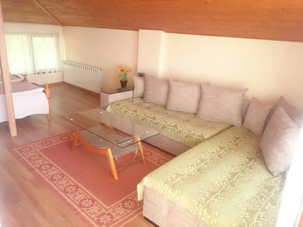 Guest House Koral 소조폴 객실 사진